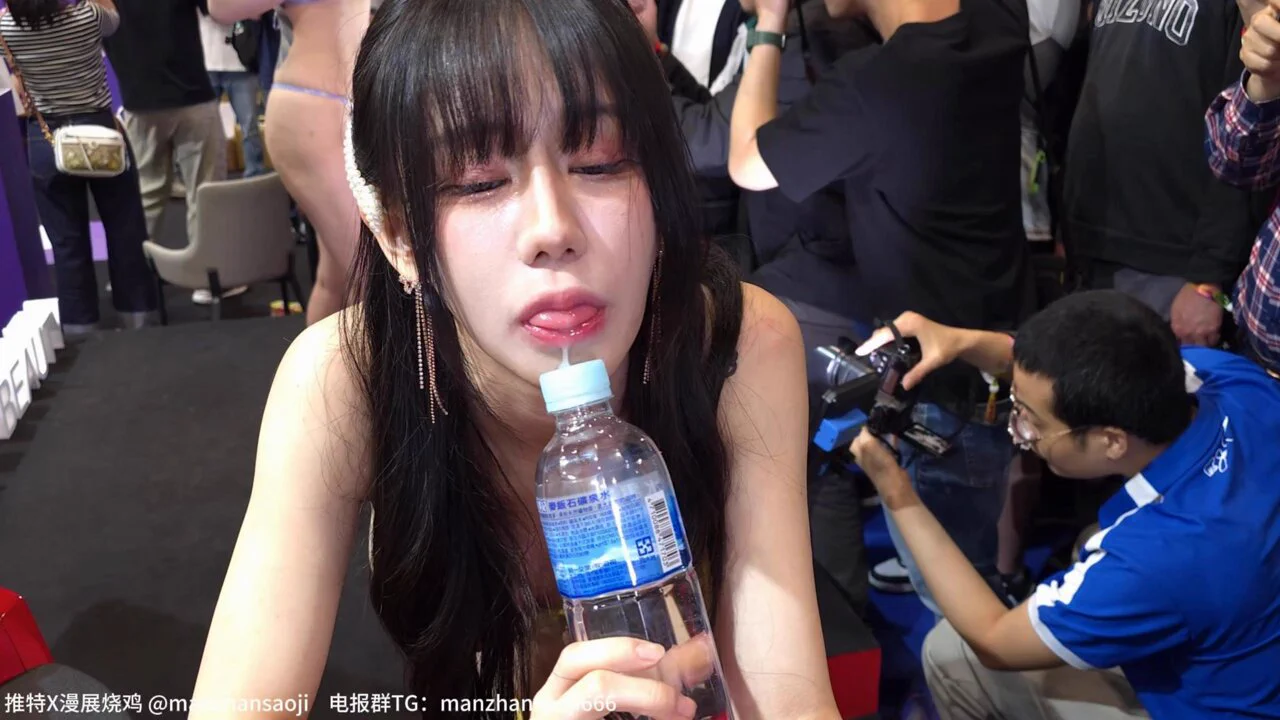 #漫展 #成人展 #cosplay #暴露狂 #反差婊 #撮影会

关注 @manzhansaoji https://t.co/KeUSwZepip