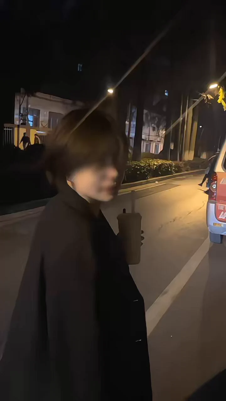 为什么永远把我留在那里，亲爱的自己 https://t.co/VlM1BcT7Iy