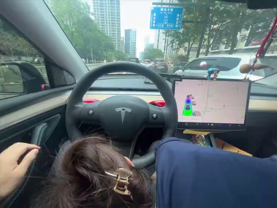 实名感谢马斯克：
因为FSD，我才知道原来老婆嘴比特斯拉的加速还快0-100只要2.8秒。
跟单男约会，她在车上直接给人家上了一份“满口惊喜”。
我只能对屏幕大喊，FSD！别分心！别记录行车视频！求你了！！！ https://t.co/XlivqjsLKq