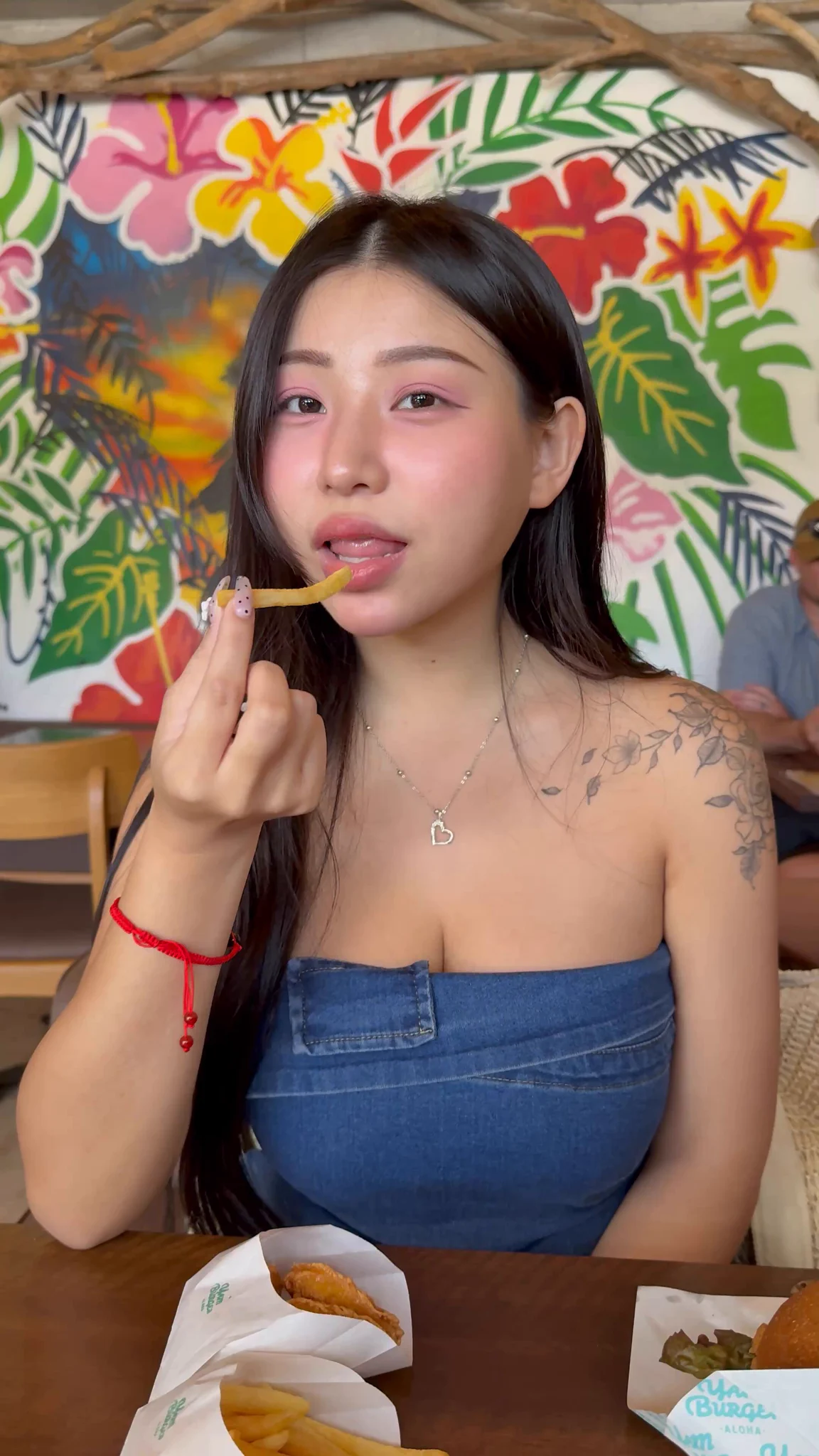 i cook, i clean, i suck, now where is my husband?? https://t.co/u7li295IvW