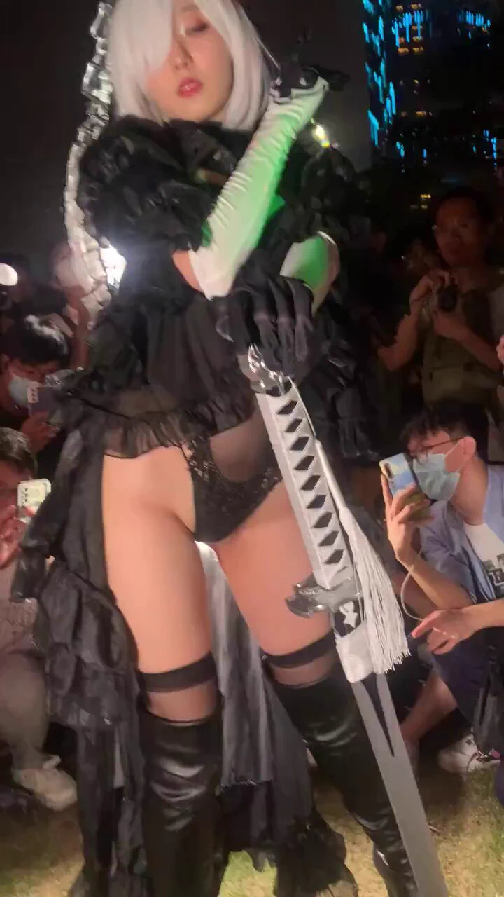 2023年 广州萤火虫漫展  经典镜头   #萤火虫漫展 #雪村初美  #漫展 https://t.co/h4HKqPPtqB