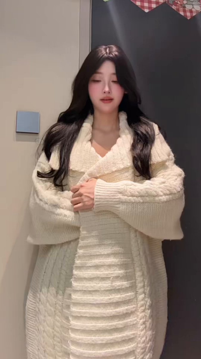 今天的OOTD 😈 https://t.co/YSZTVDoalQ