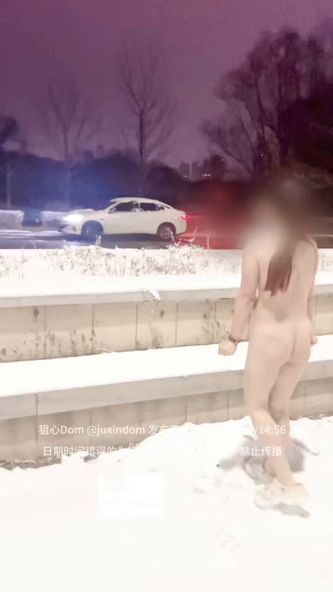 wataa❄️

下雪了来 打雪仗吧 https://t.co/c4AEtKckZT