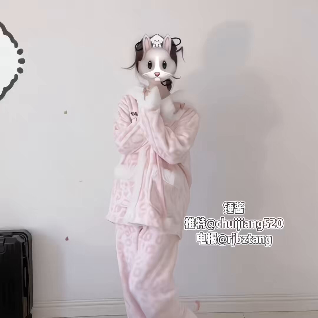 锤酱冬天穿的很保暖😎
不过这样好不好看👀
#锤酱日常 https://t.co/C7hRJuoZUr