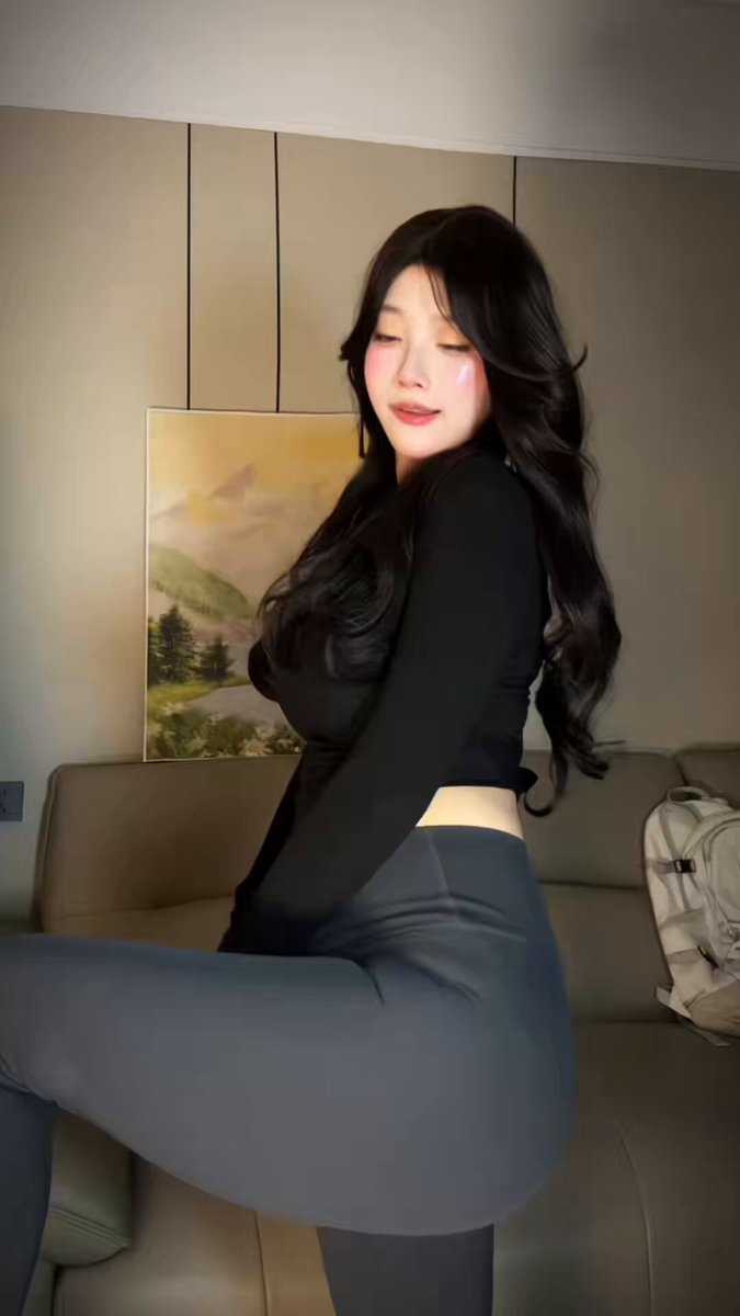 leggings https://t.co/4ZxFDHnvxM