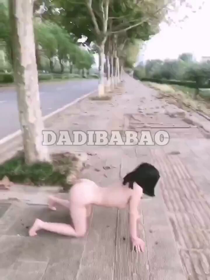 阳光下奶子反光，好想被你舔干净 https://t.co/go9sEoyCmK