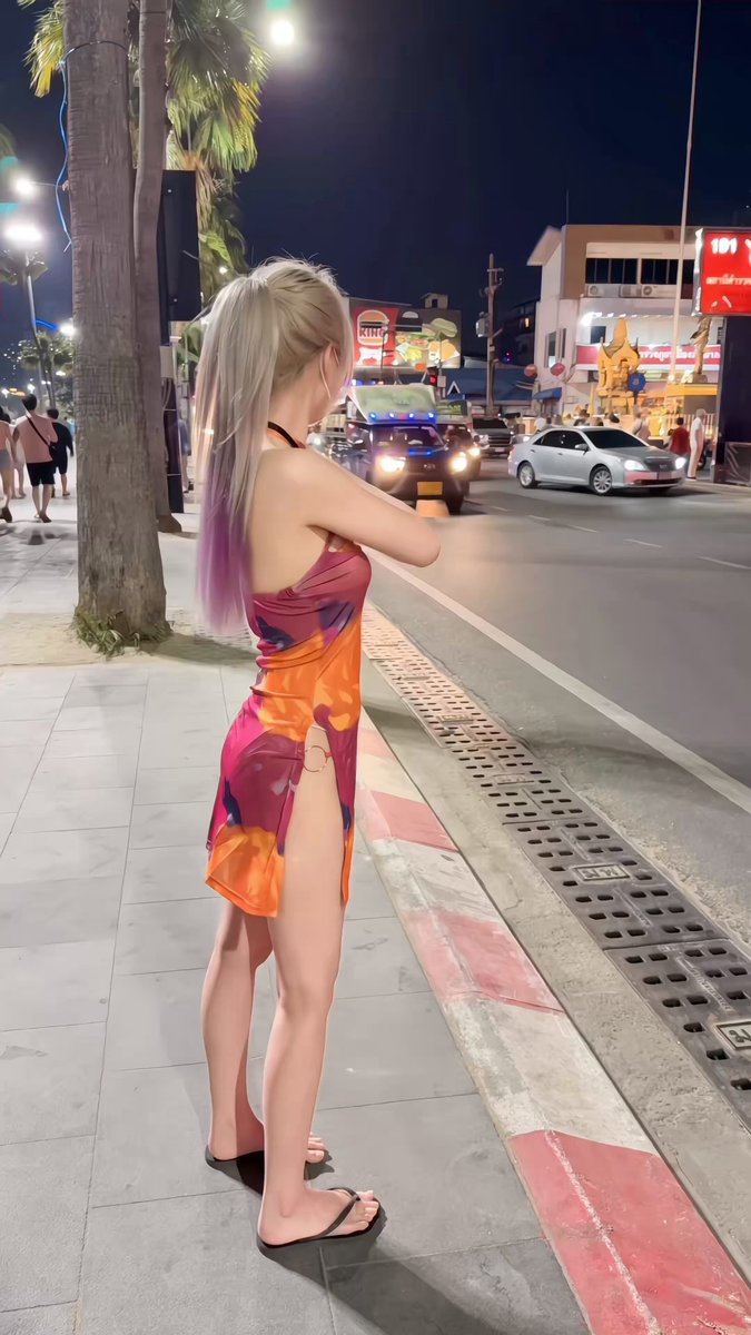 At pattaya 🌴

https://t.co/7wAnauZjc7 https://t.co/KkDJOpC7eF