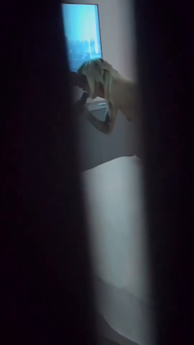 为了方便各位，还是把四部片的预告一起发一下方便大家参考。超详细版内容简介可以翻看之前发布的推文～ 

按顺序为：

1、进击的黑SPA
2、娇妻，媚药，摄影师
3、街妻妓
4、索菲采精记

总之快去下方为想看的内容投票吧👏🏻 https://t.co/ZurADknXVS