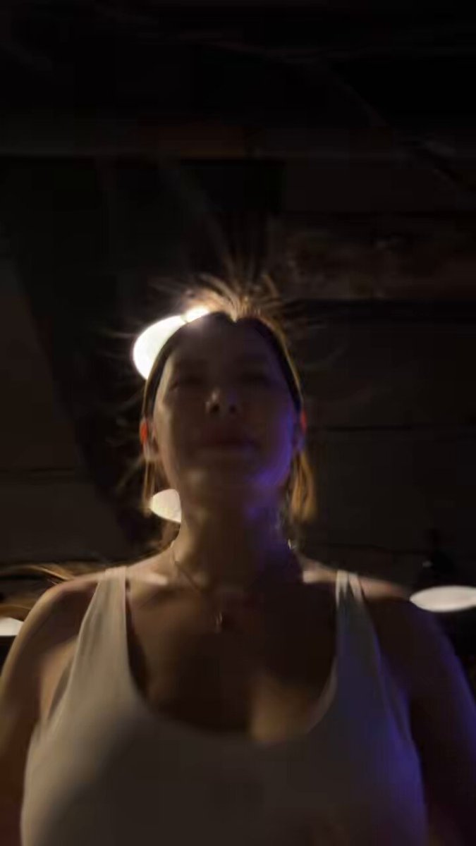 今天用Garmin內建配速跑 6分速跑30分
結果超速手錶一直叫==
有夠吵 最後5分速跑完6k 花了31分
可惡差一點🫠 https://t.co/ObwInRseXw