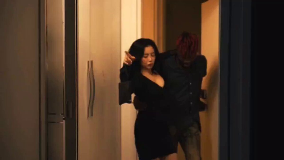 🌹情人节快乐！国男小废物～🌹

今晚你的白月光特意选了那条最短的红裙，涂上你最爱的艳红色口红，去见她的黑爸爸……
你知道的，他比你粗，比你长，更比你持久
但是你愿意她凌晨回来，跪在地上舔她合不拢的腿对吗？
这就是你最爱的黑色情人节礼物♡
好好享受你的绿帽高潮吧，宝贝。 https://t.co/axubB4u1cg