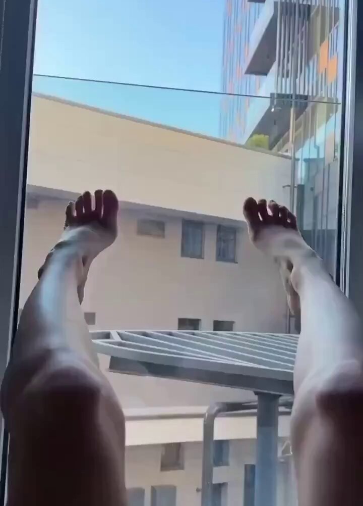 女儿和男朋友出去玩了，我只能在家自己扣一扣，应该是太急了，没怎么样就喷啦！ https://t.co/OfHZmhbbaa