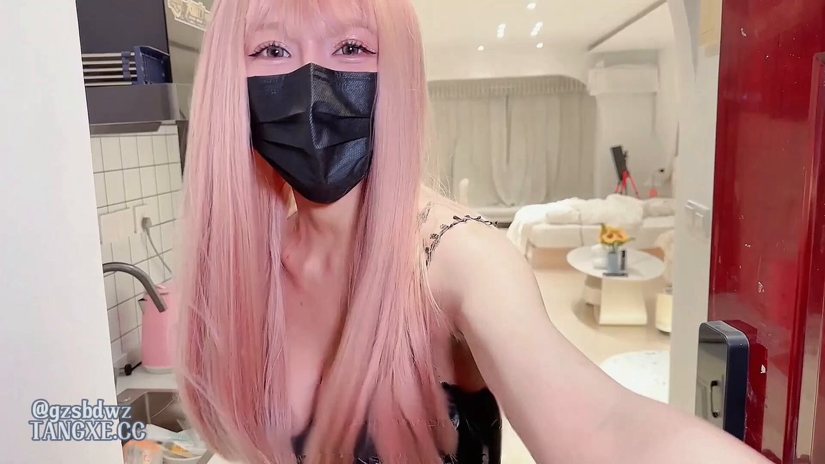 粉色长发限定 🅱️想抽这张限定SSR吗？

@ToBulaer                                     @ToBuerma
@KawasawaSen                         @BulmaList https://t.co/hrl2OgM4wy