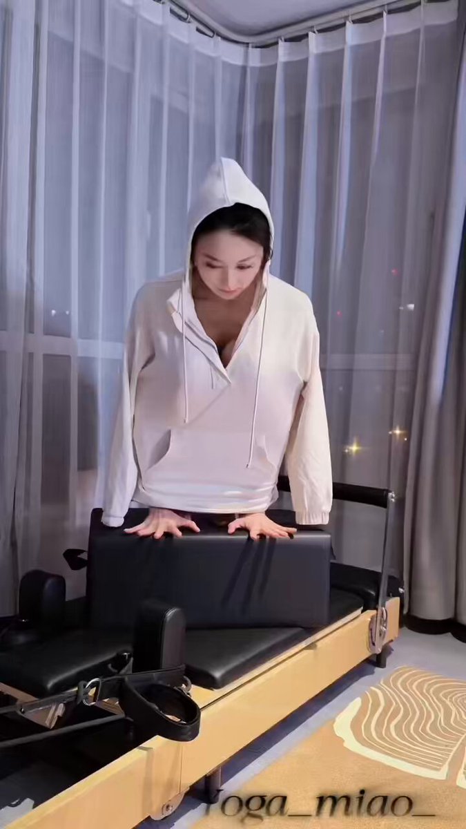 雄鹰般的女子！ https://t.co/ZzUigiHlp9