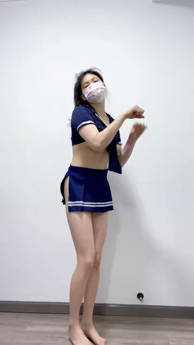 我爱撩骚，人能不能只撩骚不见面不挨操 https://t.co/RcovGHJqQG