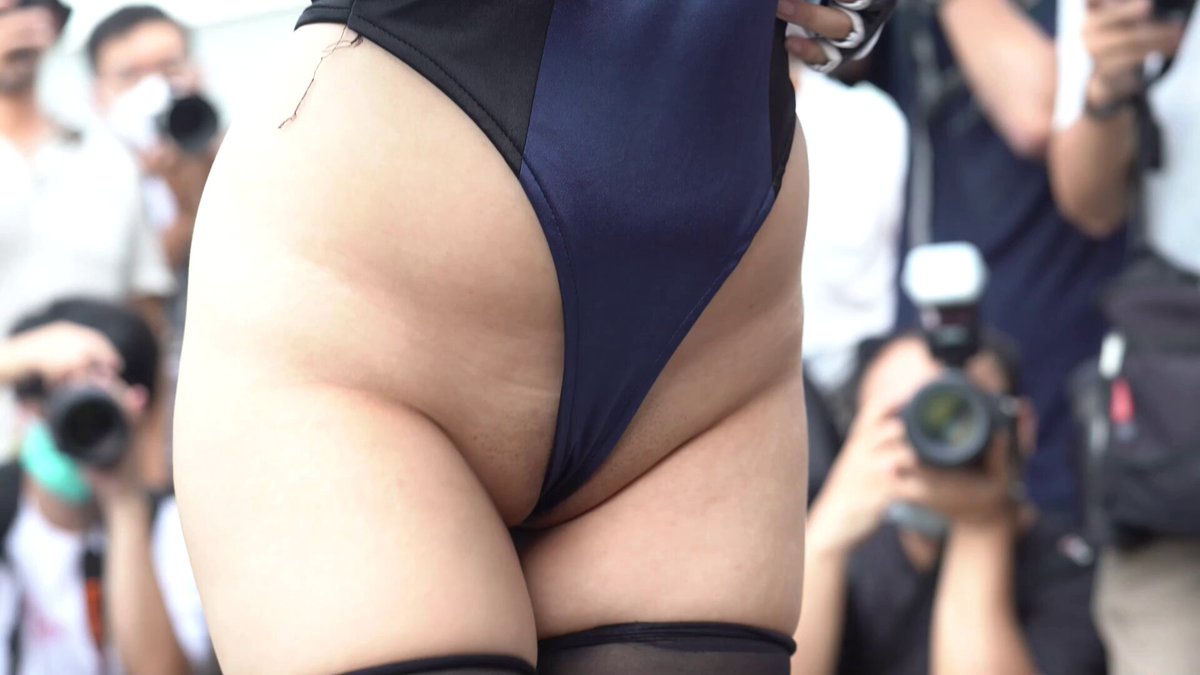 超清晰数阴毛画质    漫展骚鸡coser   都在比赛谁露的更多  #漫展 #cosplay #暴露癖 https://t.co/VSNGMF0JHZ