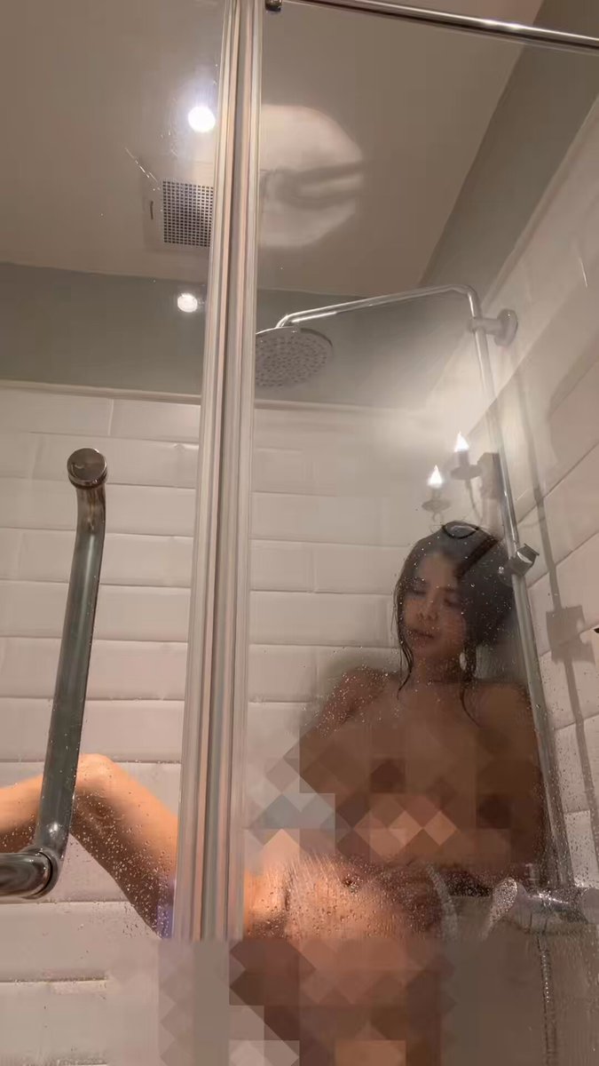 🚿🚿 https://t.co/gPsshXCgYi