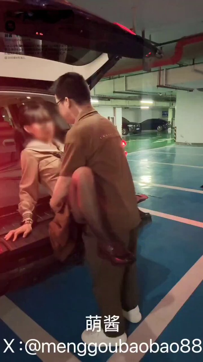wataa
在停车场大哥哥就把我按在车上操了... https://t.co/ADJyCQqVqv