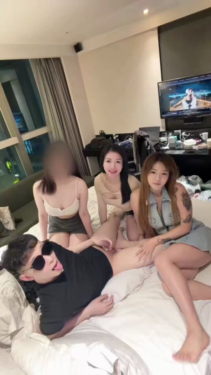 有没有兄弟过来帮帮忙，一个人vs三个，有点招架不住了....... https://t.co/n5Xxpn3B2B