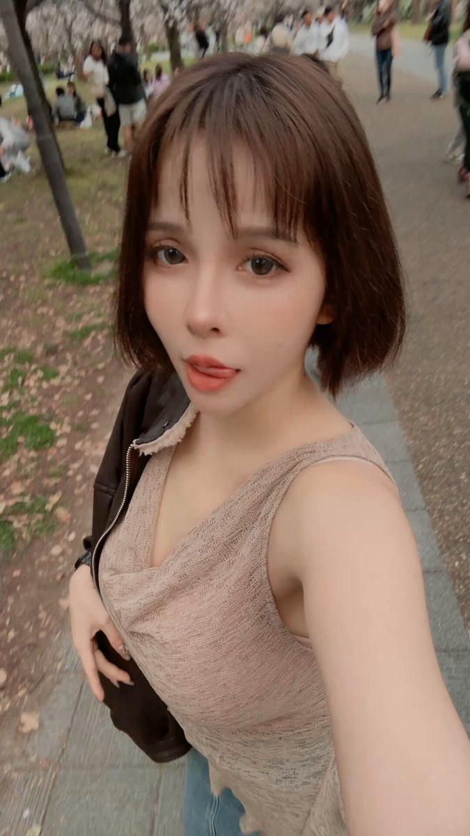 來大阪城走走看櫻花 https://t.co/tkV5bj7gco