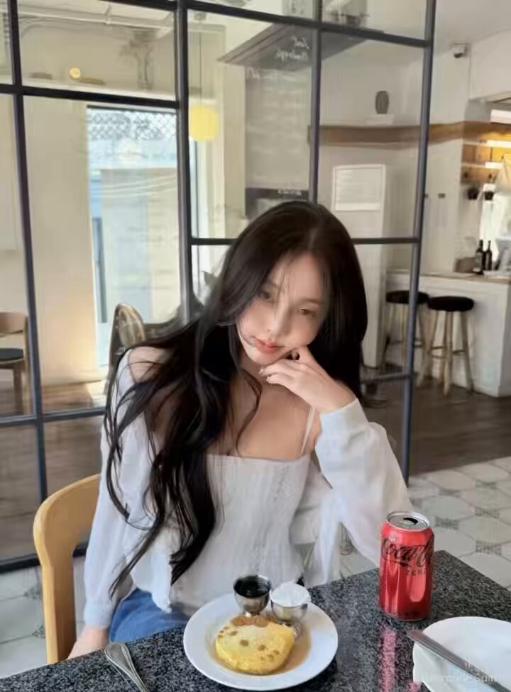 #深圳

真实韩国人   只短开 
🍑可简单中文 和英文沟通 
🍑通体雪白白白  三点粉粉粉 小细腰
🍑⭕️外兼职 只见素质哥哥💗
✿年龄 20岁
✿身高 170cm
✿体重 45kg
✿胸围 36D
✿五官精致  皮肤光滑  细腻❄️白 高素养

https://t.co/T7KFj5Mwe6 https://t.co/uIRgqi0NgH