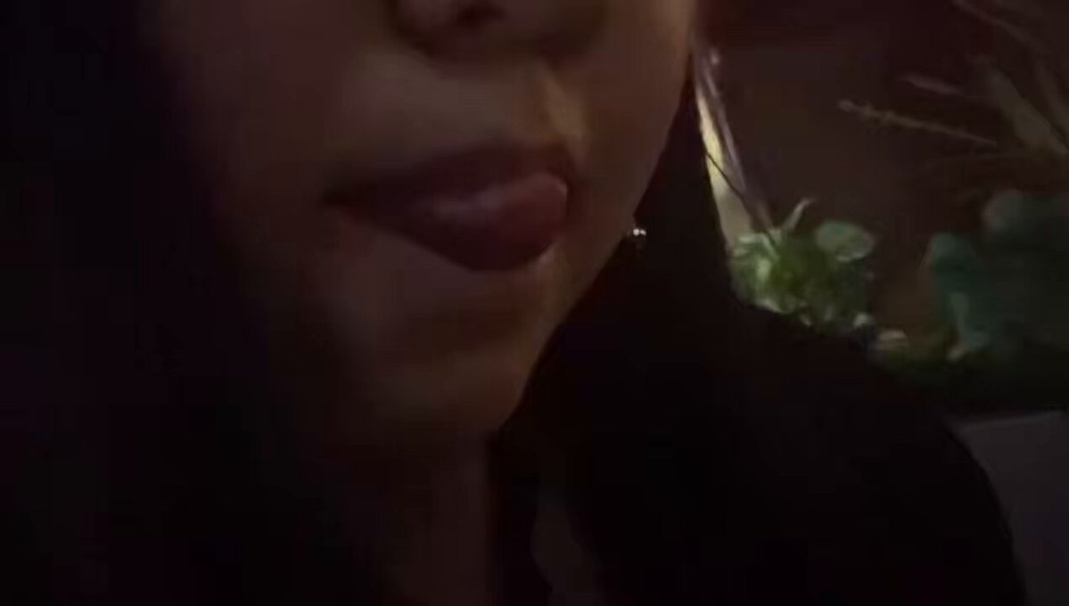 舔舔宝贝 https://t.co/slWfwVu5vu