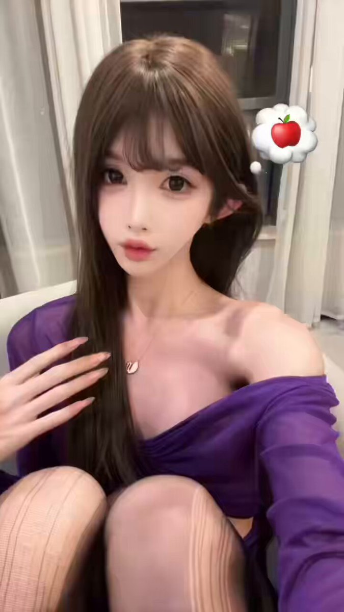 #可爱 #人妖  #TS #雌化

超萌小妖，也是大名鼎鼎的一个美妖，长得是特别可爱，最喜欢看她舔牛牛的样子，小嘴巴一吞一吐的 https://t.co/Sp5zCAnuLT