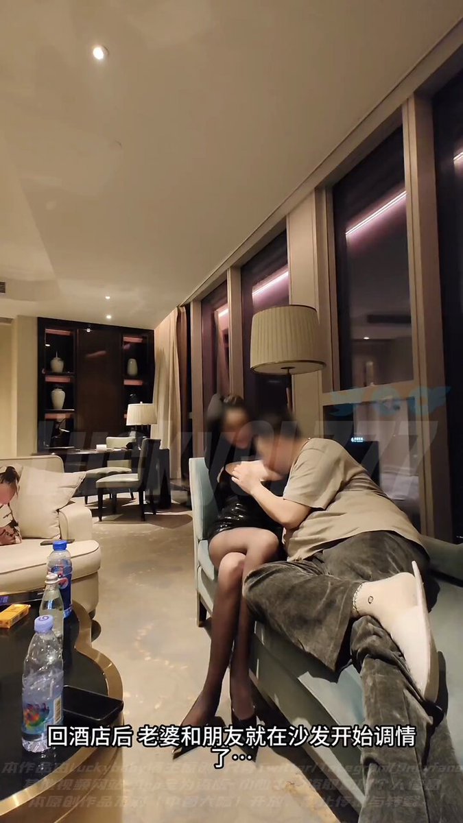 老公深圳朋友的后续来啦  

老公说每次看着我和别的男人互相调情他就可兴奋了 
我说真的 每次圈内活动的男生 还没老公朋友不知情的情况下玩的洋呢... 老公这朋友又主动 又会玩 胖是胖了点 但玩的时候确实有意思 hhh～ https://t.co/GJiiaI6pf4