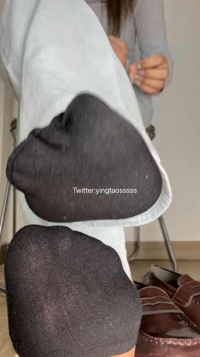 穿了一上午出汗了用漏脚后跟船袜🧦和裸足大汗脚🦶🏻红绿灯🚥寸止榨精，好好跟上节奏没有女神命令不准偷偷射精
(购买完整版视频5分56秒)
(关注➕转发➕评论➕点赞送照片)
@Xiaoxiaofoer
@Xiaoxiaoyyii
@TaoHuaBang https://t.co/ENounSjZhx