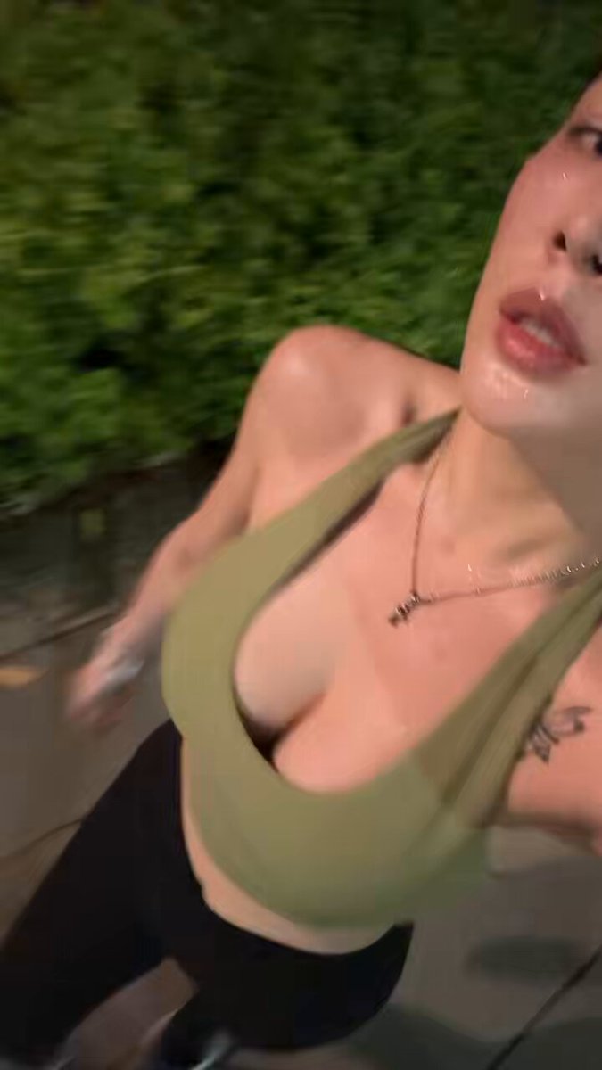 熱身1k 節奏跑4k 散步1k 好累🫩 https://t.co/ufKijNAyGC