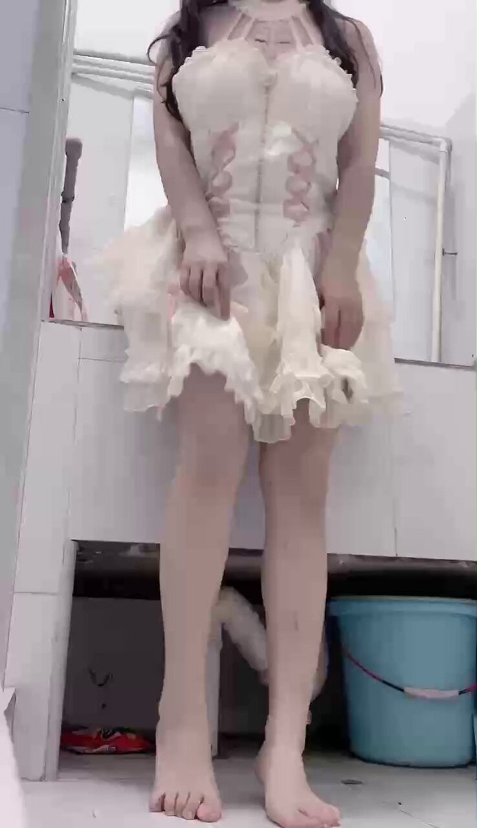 我是小母狗嘛，就应该到处乱尿才对呀！🦴🦴🦴如何呢？又能怎！#小母狗 #喷尿 https://t.co/PGwMijEahn