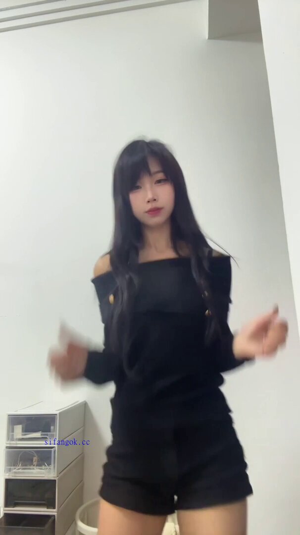 脱衣舞👇
#原创 

福利群在评论区 https://t.co/NTJFjFphGr