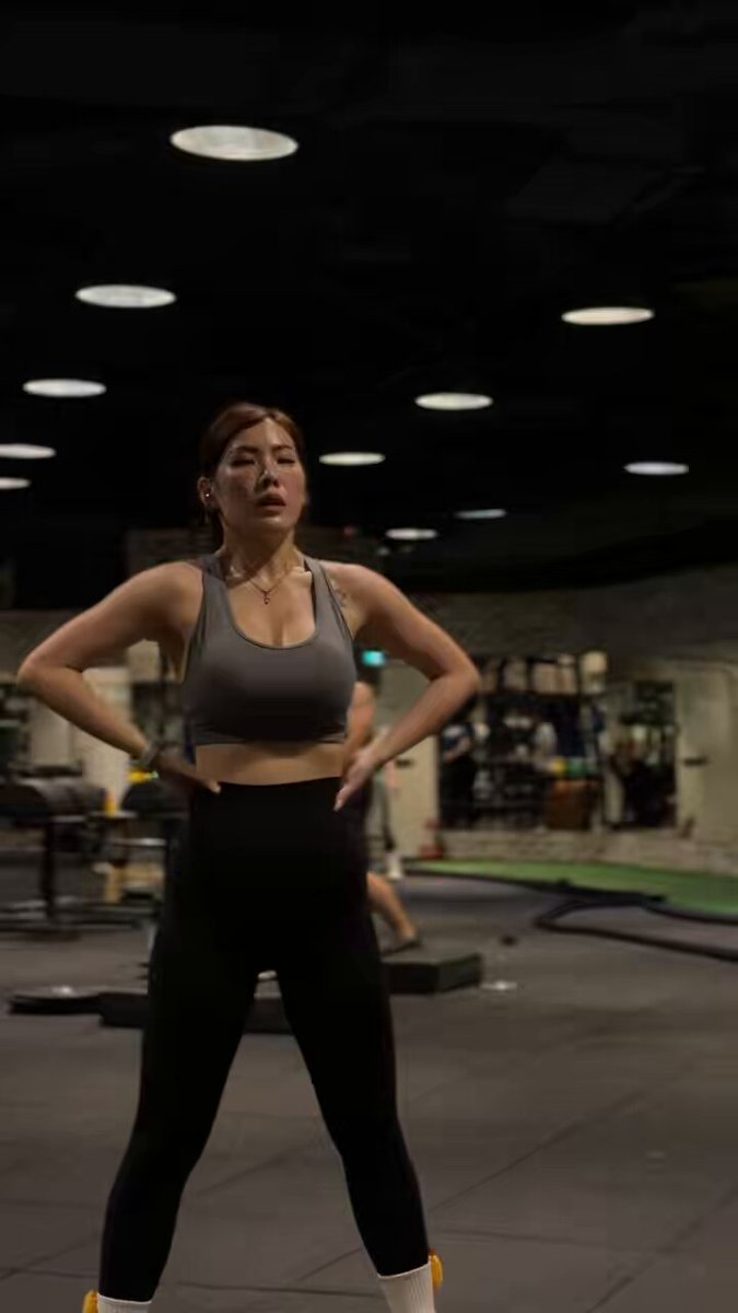 做完HIIT 接著跑400m間歇10趟 

我怎麼有辦法活過來🙂 https://t.co/v6PctapEKS