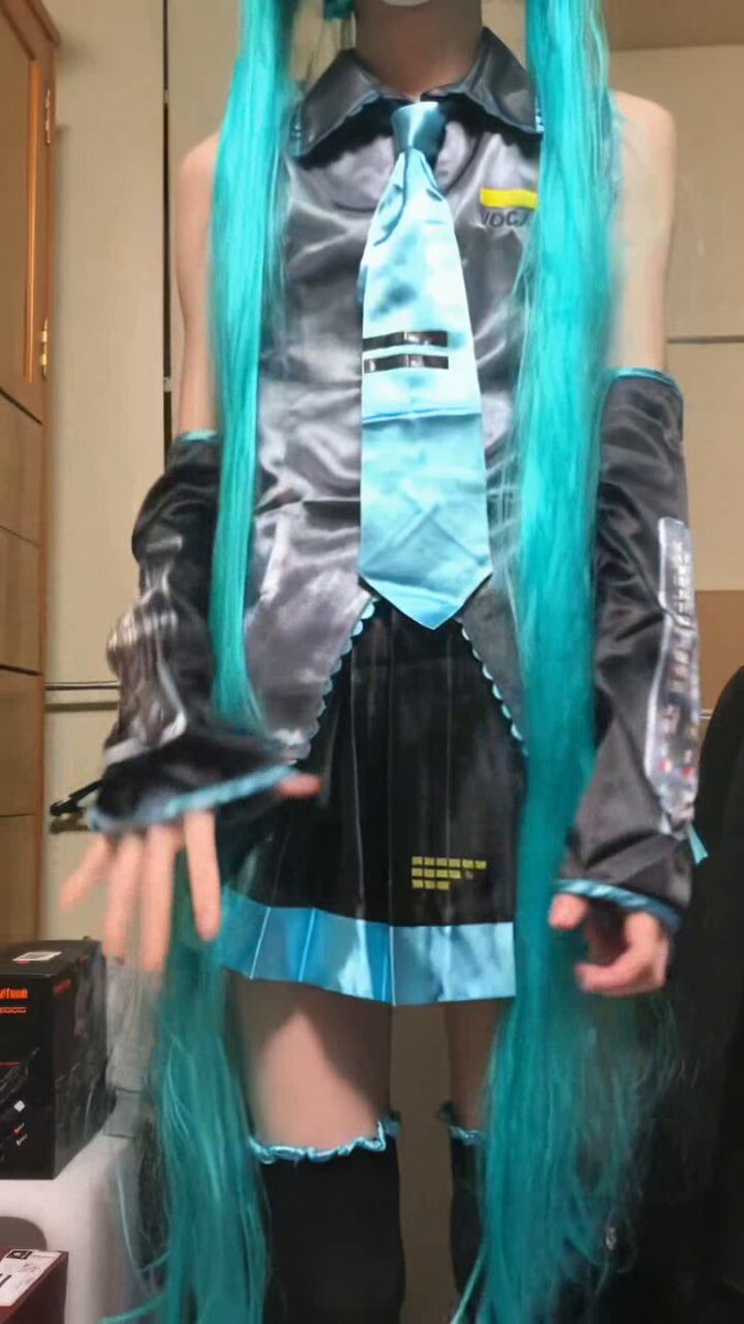 cos初音未来巨屌萌妹超级反差谁知道小小的身体下面藏着一根巨吊两个手都握不住

标题 #男娘 #cosplay #初音未来 #自慰 #射精 https://t.co/cUIncn2mG6