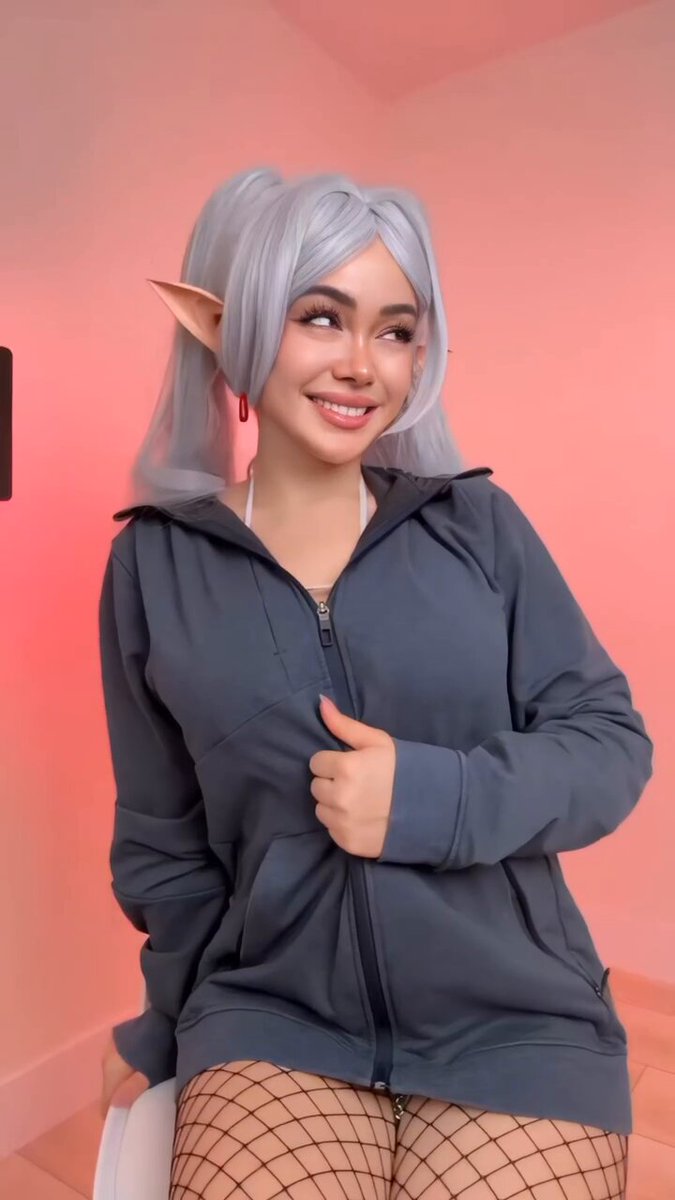 Frieren ready for that beach 🏝️ https://t.co/szYdFoQlm8