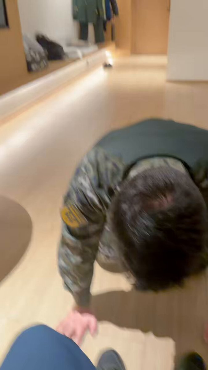 (退五)体育生的身材真的绝了🤓……被野男人大屌直接把内裤冲破 蜜桃🍑更是不用多说 配着他放的动感的音乐 最后终于射到他逼❤️里 爽到仿佛进入了另一个世界……完整版35分钟已更新👇👇👇👇
https://t.co/pxyD4yzn3n https://t.co/opjmf6GyZo