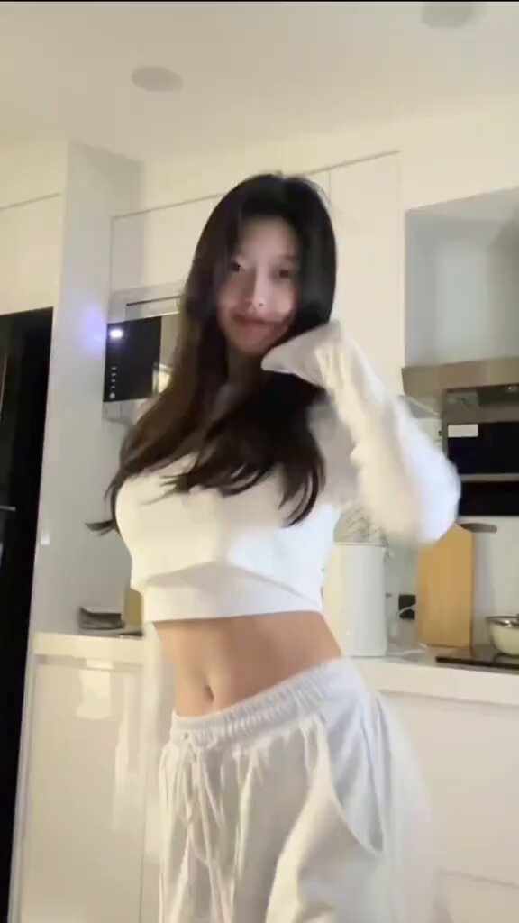 拿不下你 我的问题 😝哈哈哈哈乱跳一个#马来西亚女孩 https://t.co/vHeHU01hi9