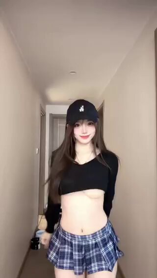 不穿会弹出来哦 https://t.co/RgiZzYRQEc