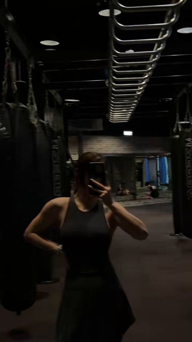 是不是也有法棍🥖了🤡 https://t.co/TGayT2oj5j