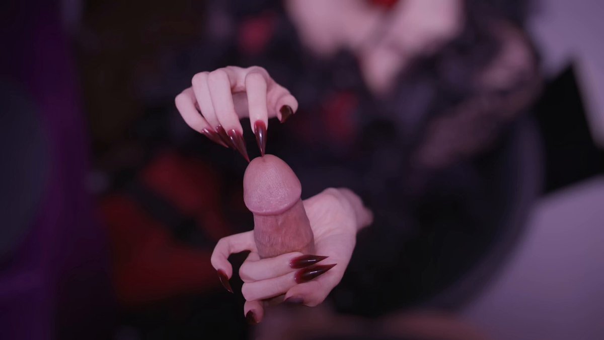 Joioio_犬九 
👑Part6
捅了一下哥哥的马眼 结果被尿了一身......
本来穿了美美的衣服准备拍精液食物 刚好做了一个尖尖的美甲 突发奇想想戳一下哥哥的马眼 想看看他是什么感觉 ...结果不知道是戳到他的G点了还是他故意的 竟然直接尿我身上了...新买的美丽裙子全毁了🌪
 #众乐乐 https://t.co/MVH9yhjRd6