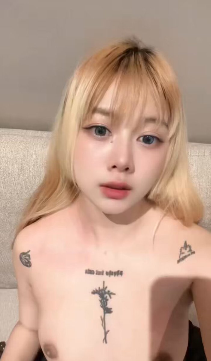 發現好多人對我的了解太少了🥹

𝐗訊息真的會被吃掉 不是我故意不回！
平常約的對象也都是從𝐭𝐞𝐥𝐞𝐠𝐫𝐚𝐦篩選

今天決定打一篇文章
讓沒有使用✈️的也能認識&amp;有機會約

想看約會詳情可以看✈️頻道置頂文章
也可以直接加旁邊↘️↘️詢問
（我平時也有工作 請有禮貌等我回覆❗️
（留言先讓你初步了解約約 https://t.co/oHbNsGB1iY