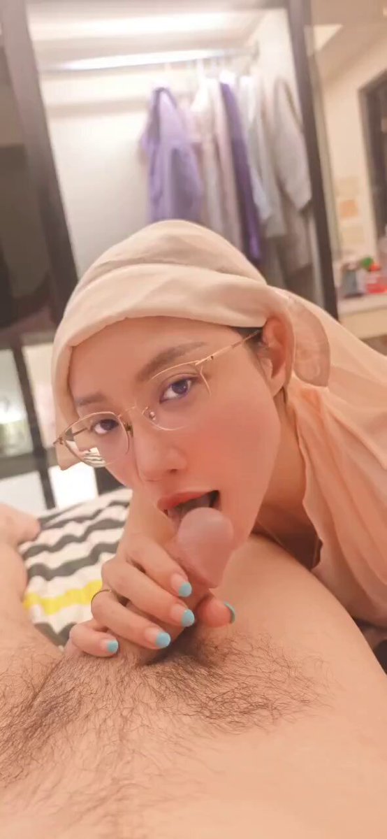 奸贫道勿奸道友🥰 https://t.co/i5UXlb0Z4C