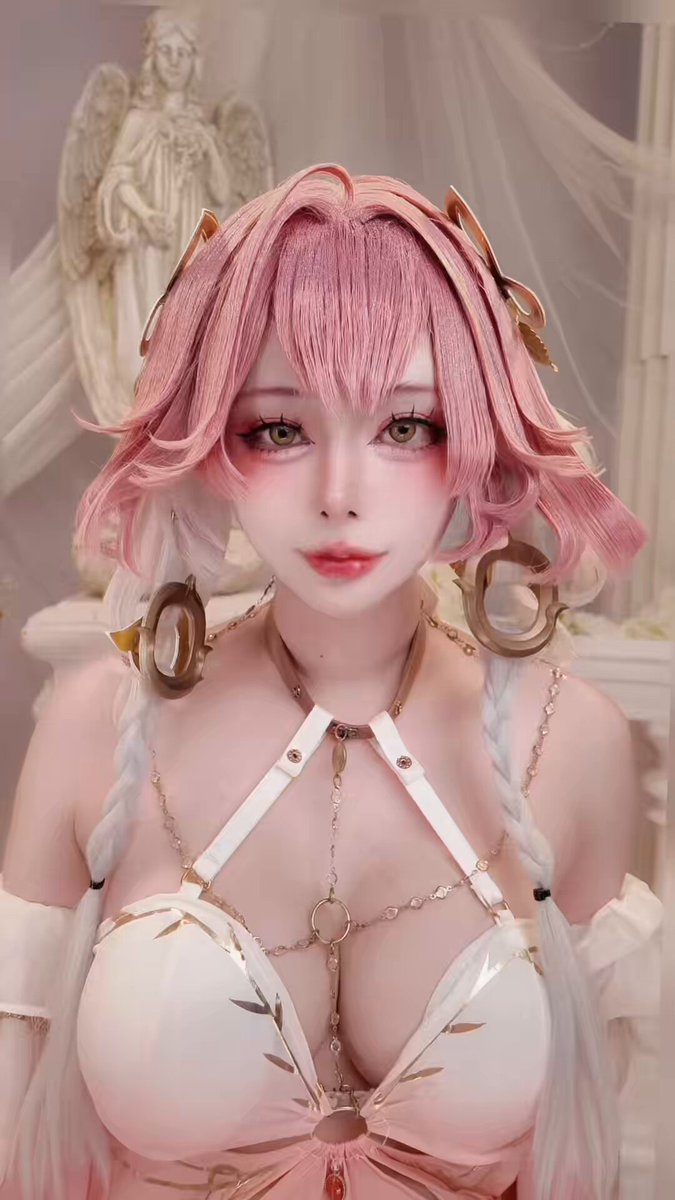 Is Changli still your number one waifu? If yes drop a comment  #changli #changlicosplay #wutheringwaves https://t.co/qgBW8sDLdE