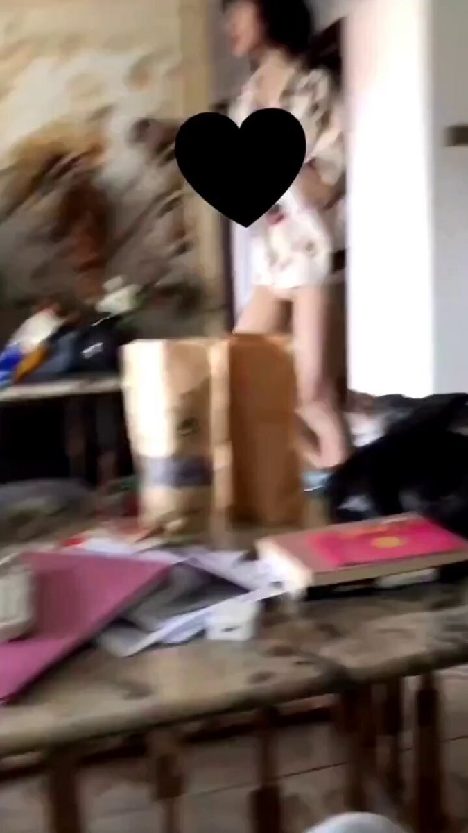 哎呀你撸哥管还玩手机啊~你舍的我到处都是~舔干净😍😍真实兄妹乱伦 父母不在家直接客厅开千

高清完整版已上传 观看主页置顶 https://t.co/668LqI507s