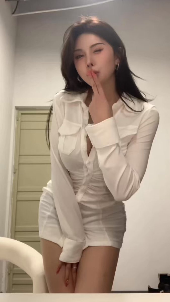 难得出门拍 好紧张🫣
#记录日常 

@unababyainio 
@Xiaoxiaofoer @MitsumeDoji 
@Xiaoxiaoyyii @TaoHuaBang https://t.co/tnzvDTUOqO