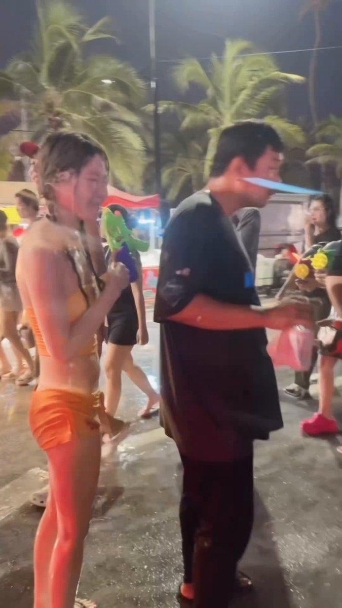 Thailand Songkran water festival https://t.co/K9gedumC7F
