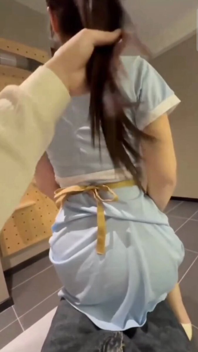 某利来上班的姐姐，好不同意约到手，大姨妈却还没结束，小伙只好忽悠着从后面插进去，开始时候还半推半就，但是被小哥哥插入的那一刻，身体主动配合起来，最后还让顶着花心内射~

完整版看下方推文哈~https://t.co/R0Gqg0uzVS