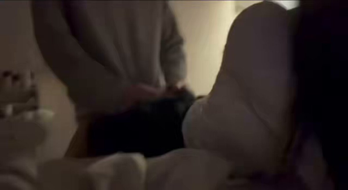 依旧被🚪哥后入🍑
蜜桃臀如同吸盘一样 
紧紧包裹着大鸡吧 每一下都会双向救赎
骚水经过反复的抽插 出现发泡变白的状态
这就是一次超好状态的做爱

@Xiaoxiaofoer
@Xiaoxiaoyyii
@TaoHuaBang https://t.co/5moyofyQAK