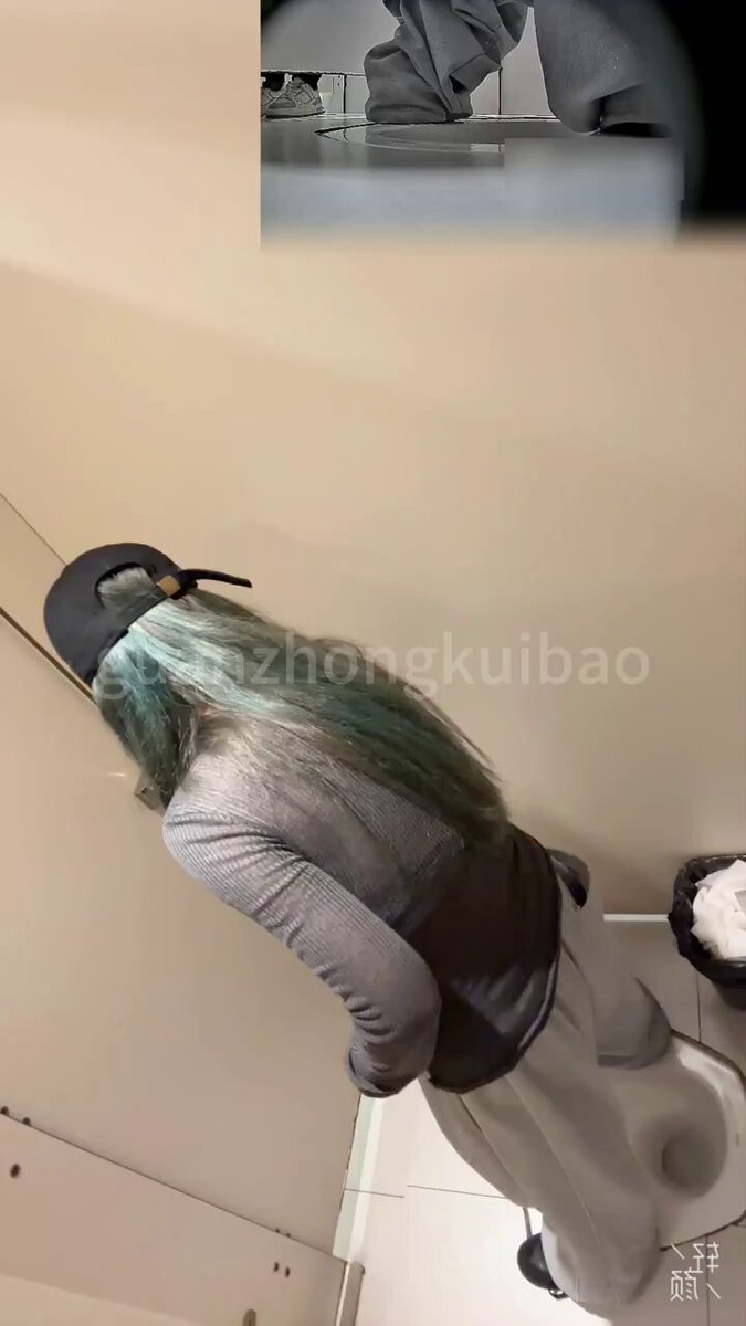 极限距离拍极品绿毛街舞妹毛真多(厕拍视频完整版在主页) https://t.co/P4ksdE733X