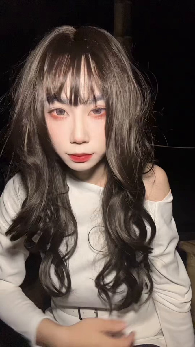 油亮丝里丝夹一下牛牛差点就秒🐍了，流了好多水，是露出的原因一定不是牛牛变fw了😌

完整版17min
#伪娘 #男の娘 #sissy  #femboy #足控福利 #露出 #丝袜 #丝袜脚 https://t.co/Rtb5LVMbWg