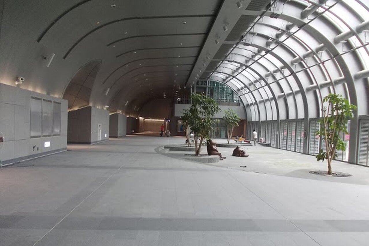 性侵未滿14歲少女獲輕判 法官：他與她有特殊「D／S 」關係

蘇姓男子在IG結識未滿14歲的少女，邀約對方前往台北捷運無障礙廁所內口交
台北地院審理發現，蘇與少女存在特殊的「支配與臣服」關係
蘇犯罪未使用暴力，減刑輕判蘇有期徒刑2年，緩刑3年。可上訴

https://t.co/6rDbL269M6